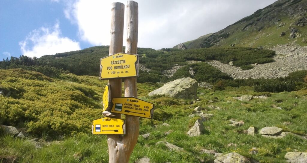 rázcestie pod homôlkou 1700 m.n.m.